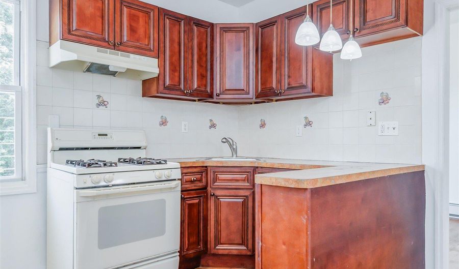 147 AVENUE E 2, Bayonne, NJ 07002 - 2 Beds, 1 Bath