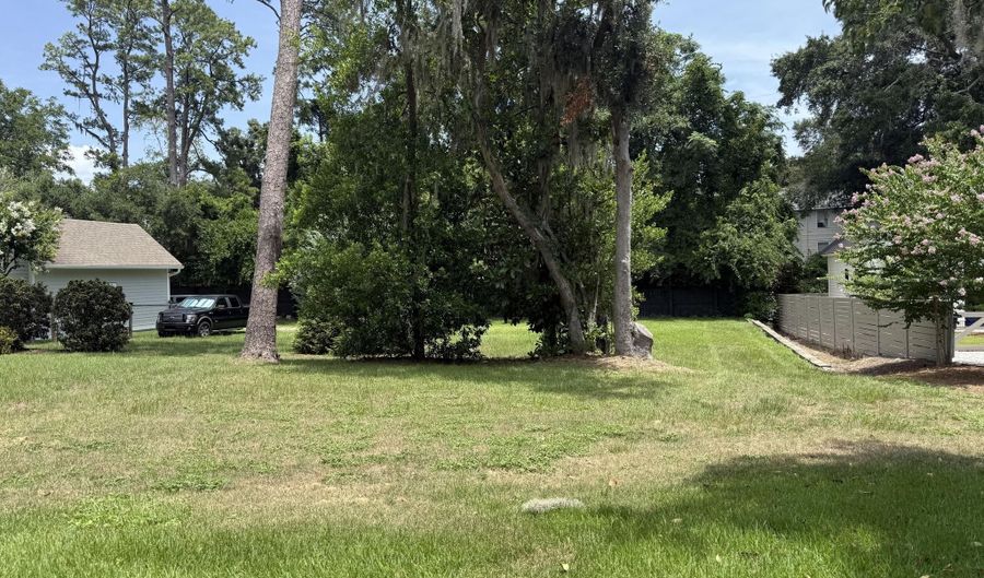 513 Water St, Beaufort, SC 29902 - 0 Beds, 0 Bath