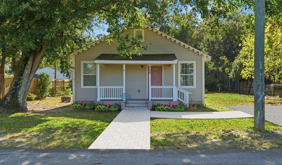 520 Bookter St, Bay St. Louis, MS 39520 - 2 Beds, 1 Bath