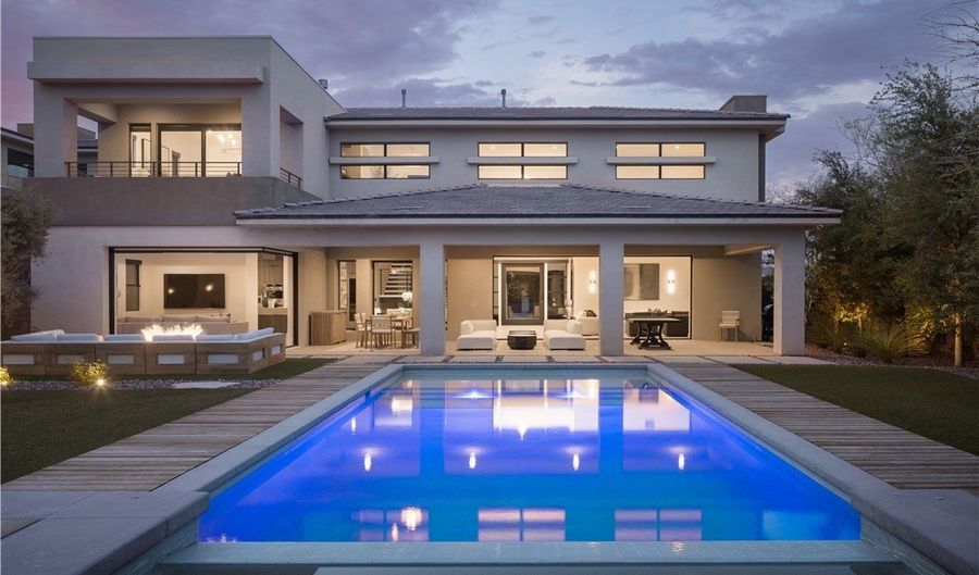 27 Cranberry Cove Ct, Las Vegas, NV 89135 - 4 Beds, 5 Bath