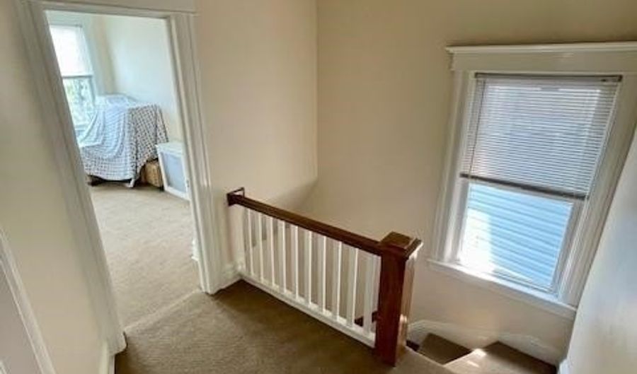 193 AVENUE C, Bayonne, NJ 07002 - 2 Beds, 1 Bath