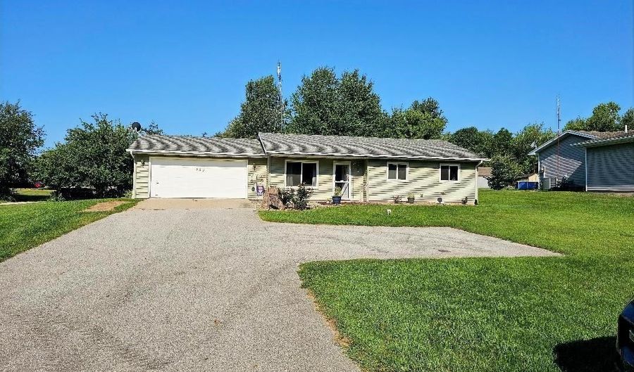 885 N 250 W, Angola, IN 46703 - 3 Beds, 2 Bath