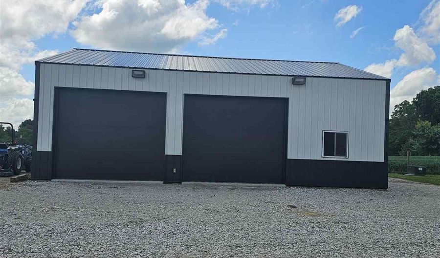 6410 E US Highway 36, Bainbridge, IN 46105 - 3 Beds, 2 Bath