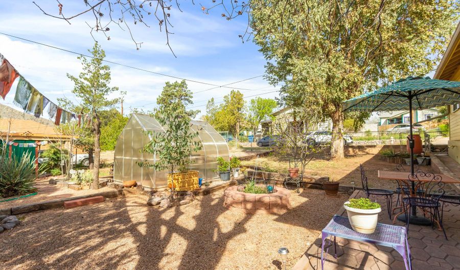 122 VAN DYKE St, Bisbee, AZ 85603 - 3 Beds, 1 Bath
