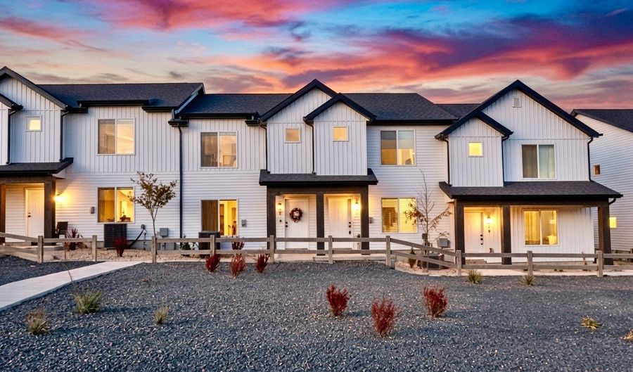 569 S MAY Dr, Cedar City, UT 84720 - 3 Beds, 2 Bath