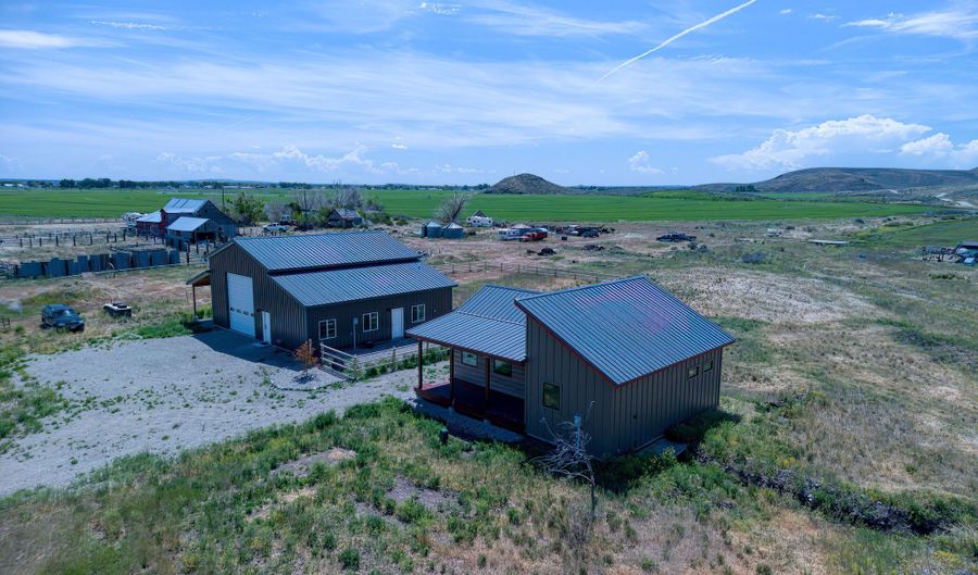 159 Foothill Rd, Carey, ID 83320 - 2 Beds, 2 Bath