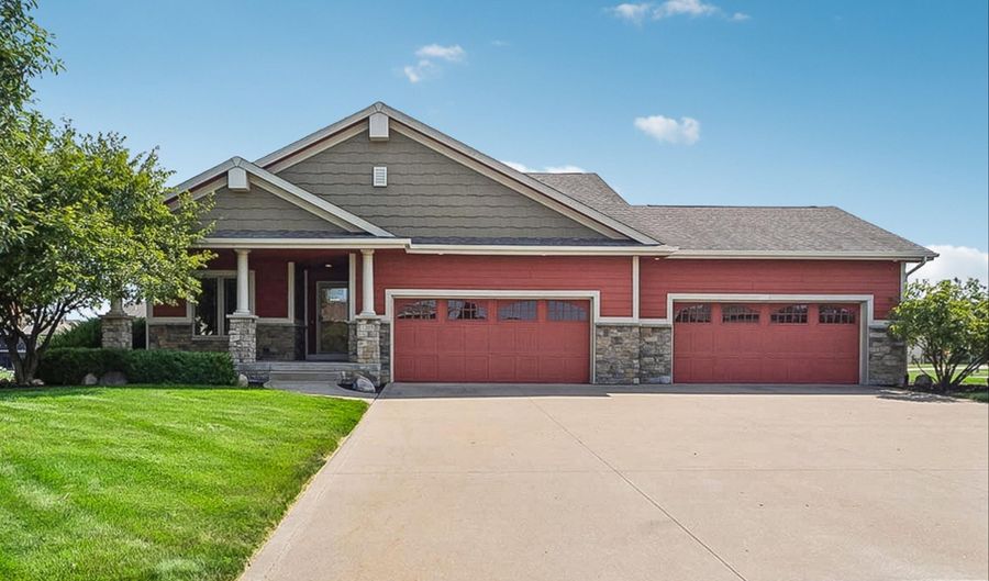 1203 NE 47th St, Ankeny, IA 50021 - 4 Beds, 3 Bath