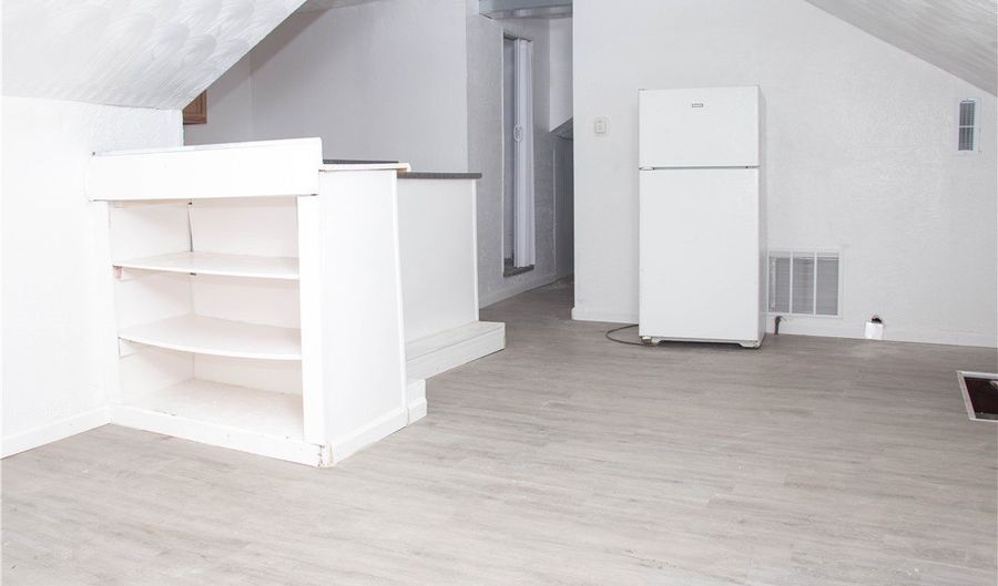 923 Baughman St C, Akron, OH 44320 - 1 Beds, 1 Bath