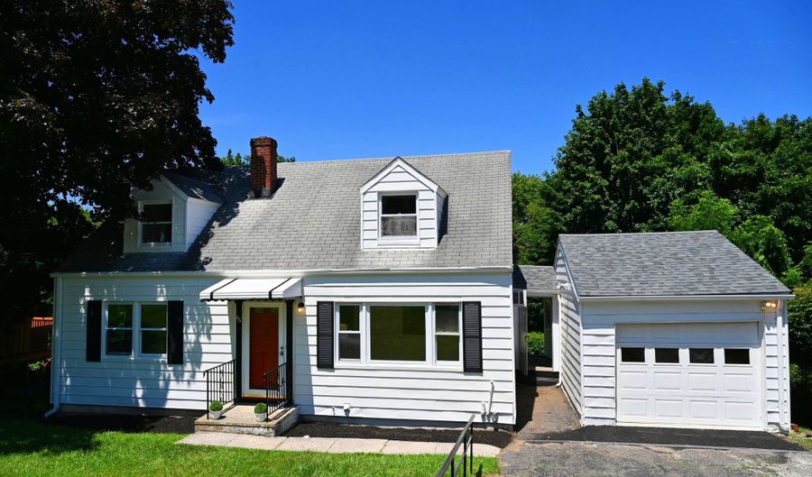 46 Topstone Dr, Danbury, CT 06810 - 3 Beds, 2 Bath