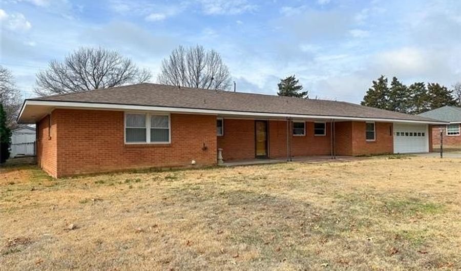 1521 Melmart Dr, Bartlesville, OK 74006 - 3 Beds, 2 Bath