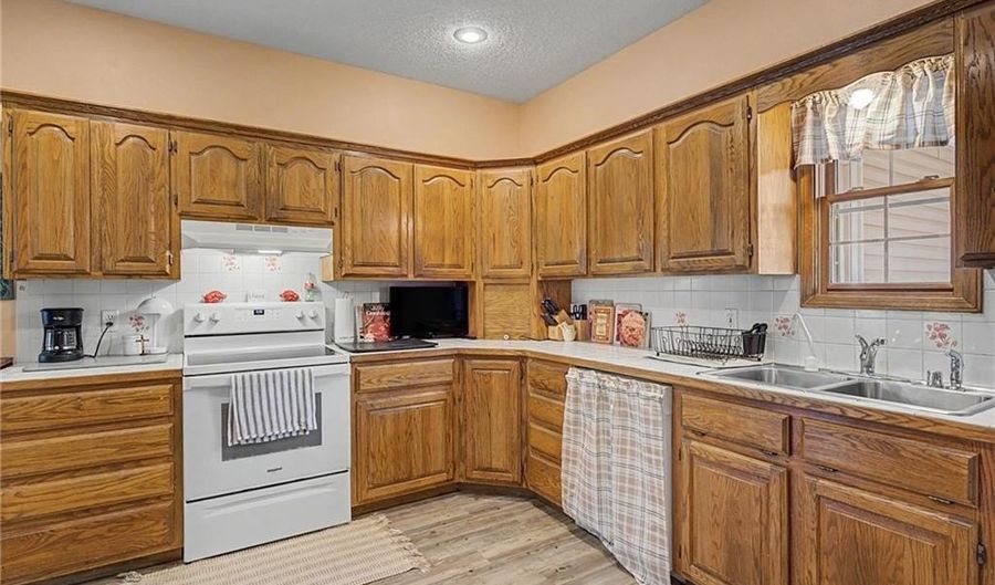 3107 Peach Blossom, Bentonville, AR 72712 - 4 Beds, 3 Bath
