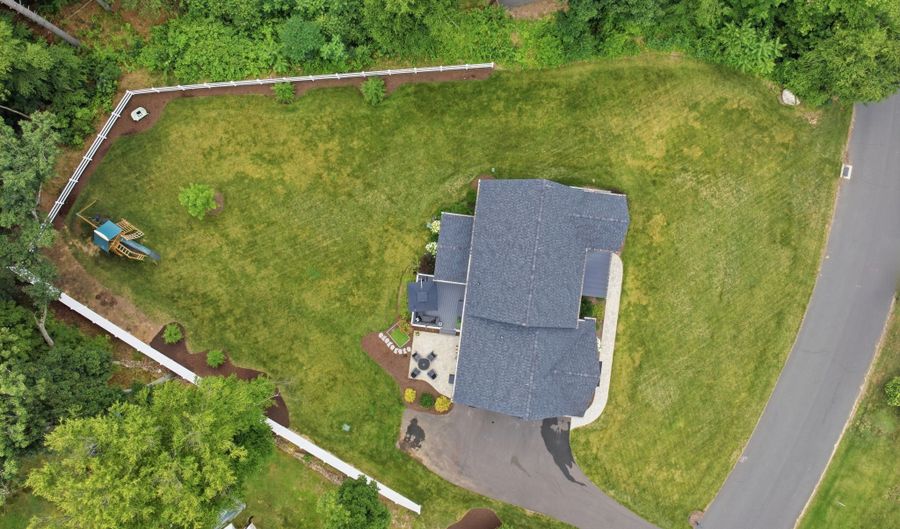 43 Oak Ridge Dr, Avon, CT 06001 - 5 Beds, 5 Bath