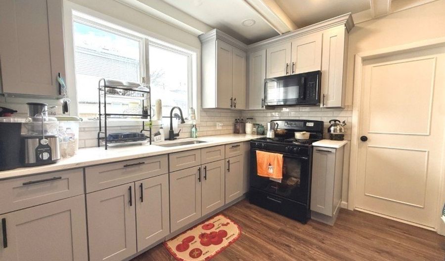 27 Honiss St, Belleville, NJ 07109 - 4 Beds, 1 Bath