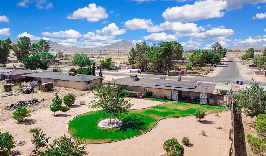 21821 Carlisle Rd, Apple Valley, CA 92307 - 3 Beds, 2 Bath