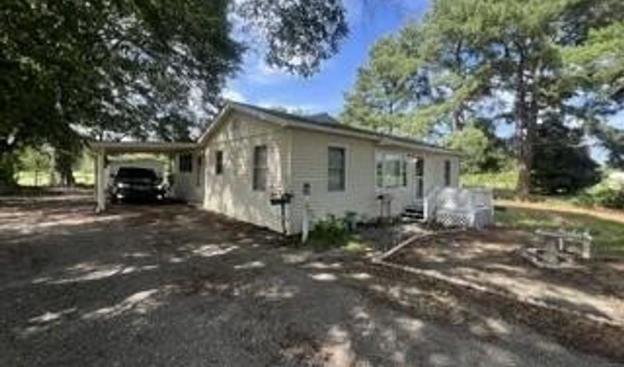 4474 Autryville Rd, Autryville, NC 28318 - 2 Beds, 1 Bath