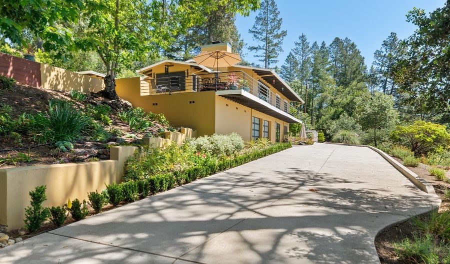 460 Bella Vista Dr, Angwin, CA 94508 - 5 Beds, 3 Bath