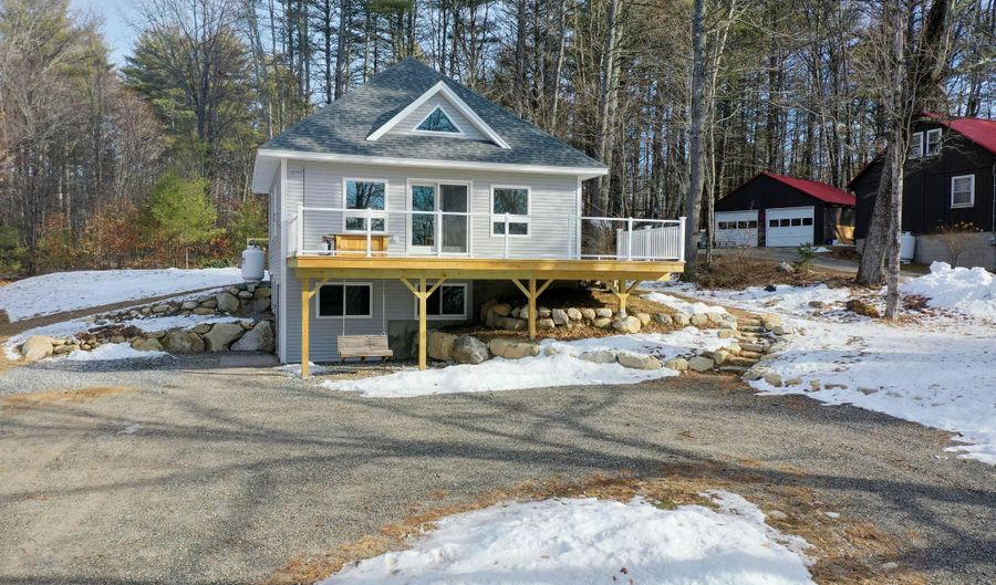 118 Watkins Shores Rd, Casco, ME 04015 - 3 Beds, 3 Bath