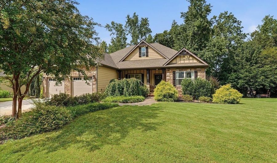 3044 English Cottage Way, Boiling Springs, SC 29316 - 5 Beds, 3 Bath
