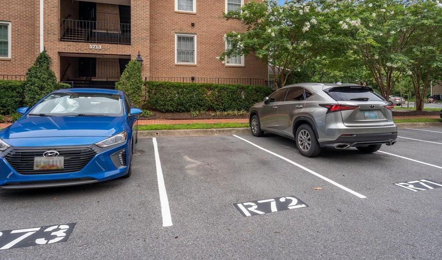 5713 BREWER HOUSE Cir #302, Rockville, MD 20852 - 2 Beds, 2 Bath