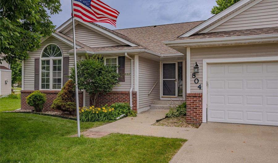 804 NE Michael Ct, Ankeny, IA 50021 - 3 Beds, 2 Bath
