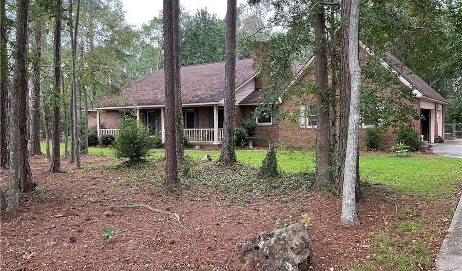 455 Forest Ave SE, Baxley, GA 31513 - 3 Beds, 3 Bath