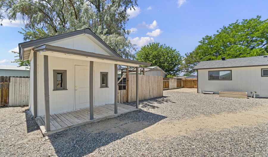 235 Arrow St, Fernley, NV 89408 - 3 Beds, 2 Bath