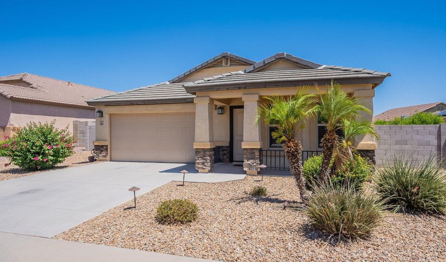 1136 E BARRUS Dr, Casa Grande, AZ 85122 - 3 Beds, 2 Bath
