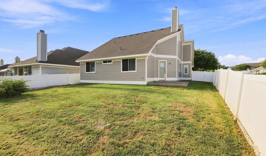 2401 Parkview Dr, Anna, TX 75409 - 3 Beds, 2 Bath