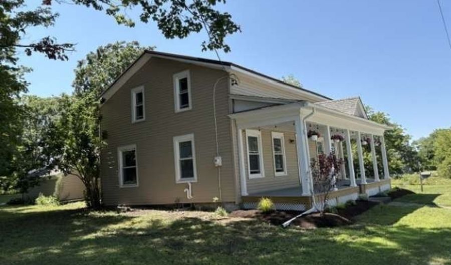 12915 Broadway St, Alden, NY 14004 - 4 Beds, 1 Bath