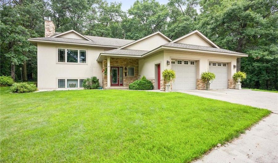 112 Birch Ave, Alexandria, MN 56308 - 5 Beds, 3 Bath