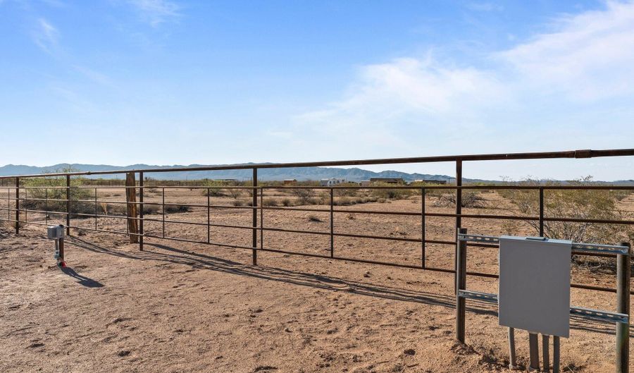 49102 N 530TH Ave, Aguila, AZ 85320 - 2 Beds, 2 Bath
