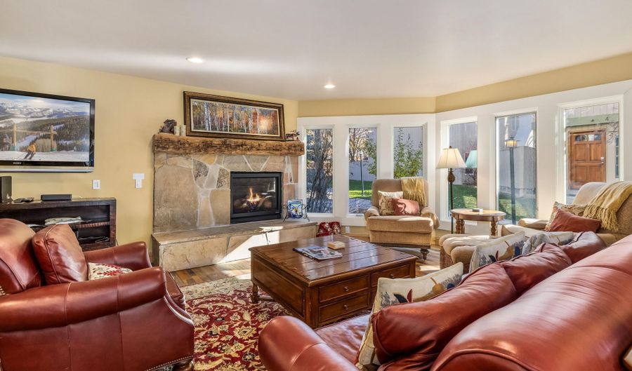 3000 Eaglebend Dr 5, Avon, CO 81620 - 4 Beds, 4 Bath