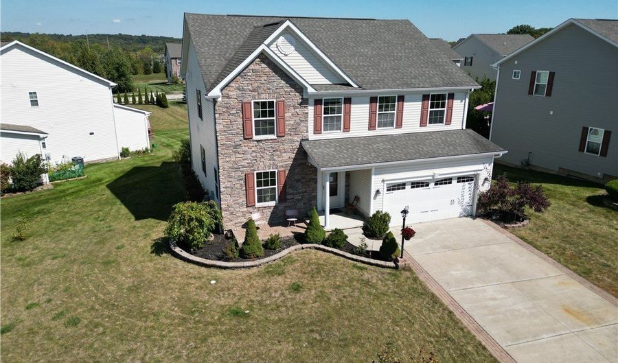 818 Hilliary Ln, Aurora, OH 44202 - 4 Beds, 4 Bath