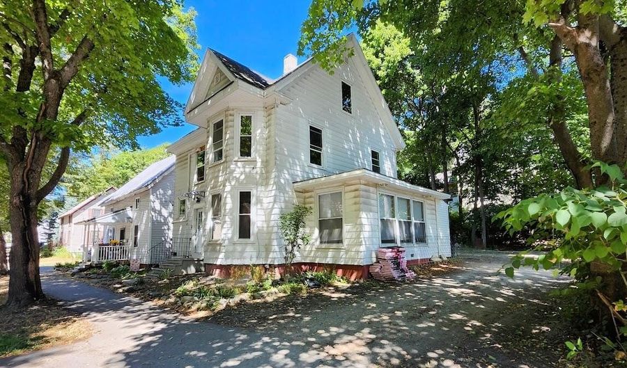 69 Walter St, Bangor, ME 04401 - 3 Beds, 2 Bath