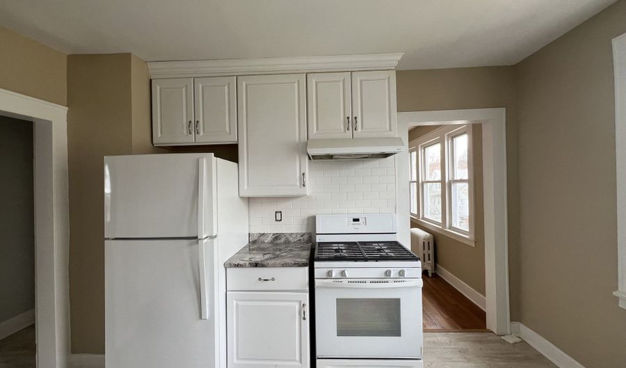 389 Hawley Ave, Bridgeport, CT 06606 - 2 Beds, 1 Bath