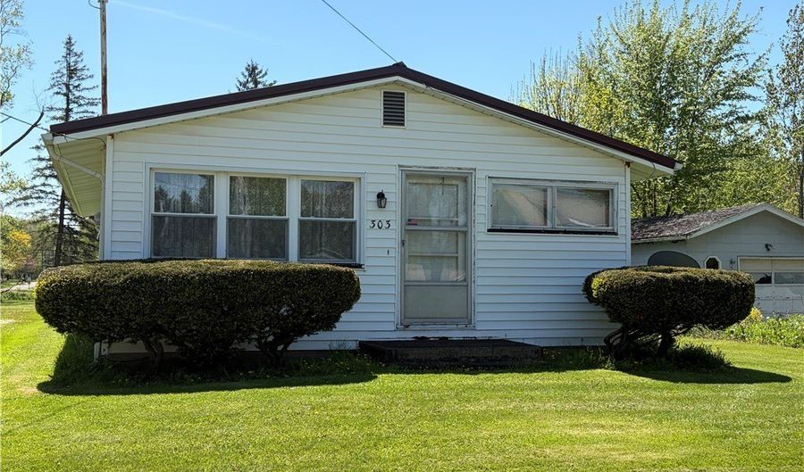 303 W Main St, Andover, OH 44003 - 2 Beds, 1 Bath