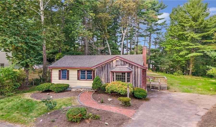 49 Horseshoe Dr, Bellingham, MA 02019 - 3 Beds, 1 Bath