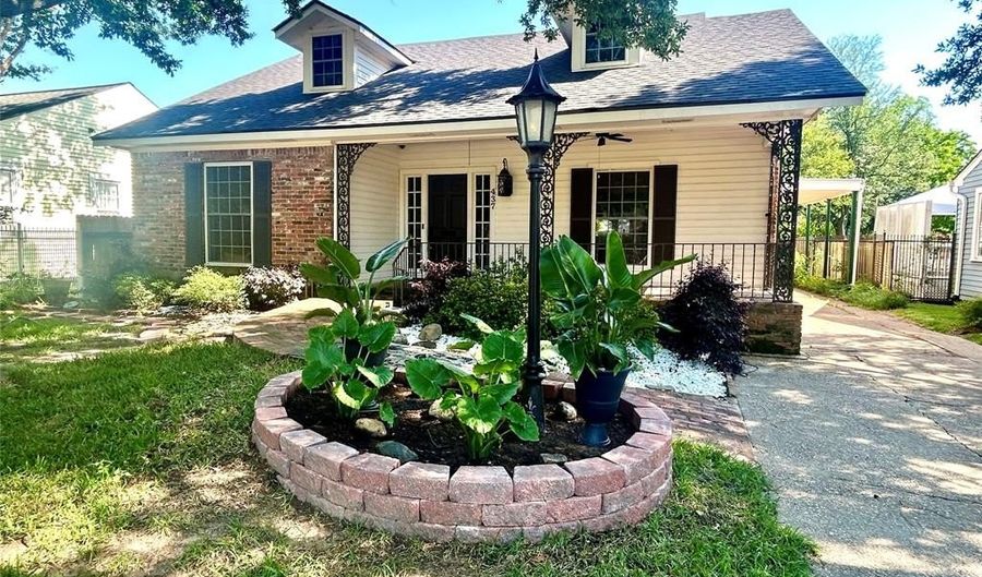437 Dudley Dr, Shreveport, LA 71104 - 4 Beds, 5 Bath