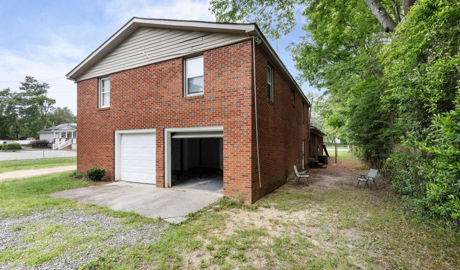 462 Morgan St NW, Aiken, SC 29801 - 7 Beds, 2 Bath
