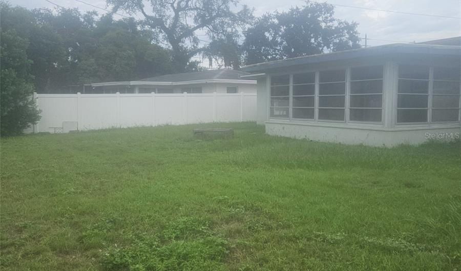 2207 MORNINGSIDE Dr, Clearwater, FL 33764 - 2 Beds, 2 Bath
