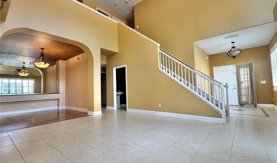 2275 WEKIVA VILLAGE Ln, Apopka, FL 32703 - 3 Beds, 3 Bath