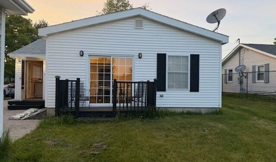 130 Thornton Rd, Bangor, ME 04401 - 2 Beds, 2 Bath