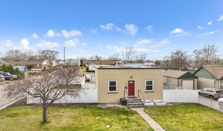 801 N 12th Ave, Buhl, ID 83316 - 2 Beds, 1 Bath