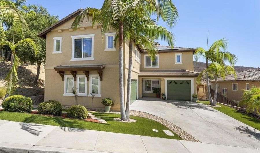2843 Hidden Valley Ct, Spring Valley, CA 91977 - 5 Beds, 4 Bath