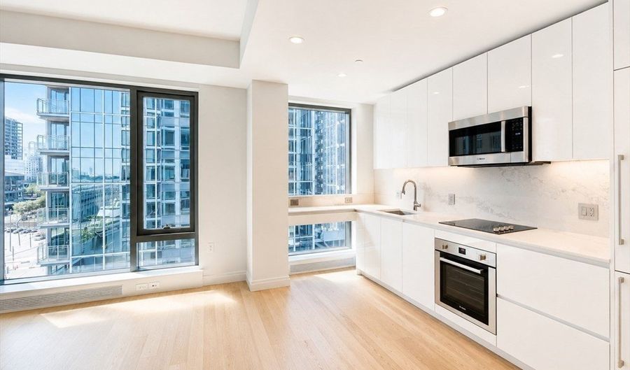133 Seaport Blvd 921, Boston, MA 02210 - 1 Beds, 1 Bath