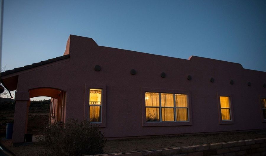 5031 W Tennessee Ave, Chloride, AZ 86431 - 3 Beds, 2 Bath