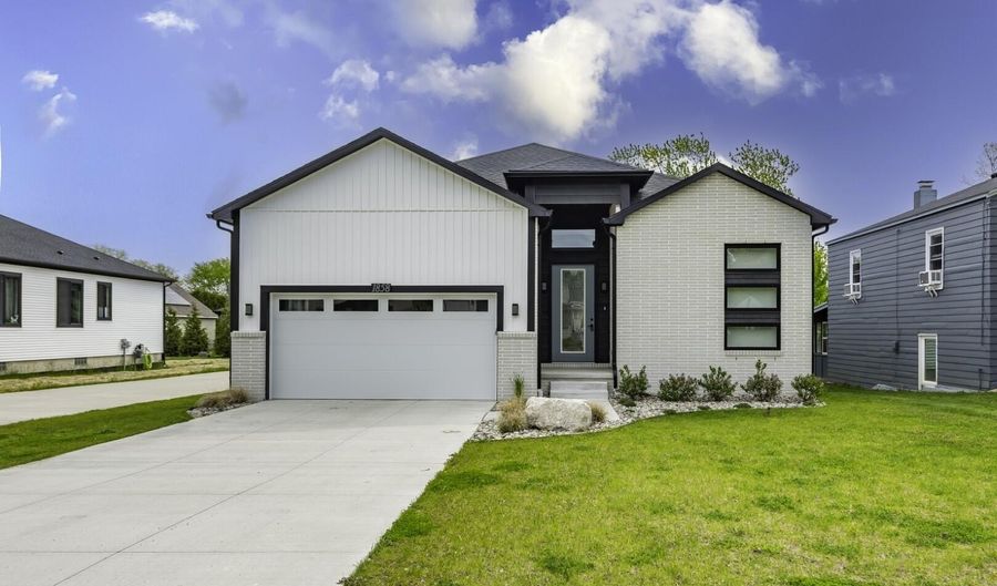 1858 Upland Dr, Ann Arbor, MI 48105 - 4 Beds, 3 Bath
