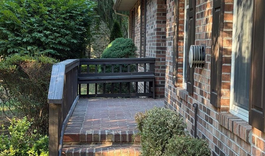 1324 WALNUT SHADE Rd, Dover, DE 19901 - 3 Beds, 2 Bath