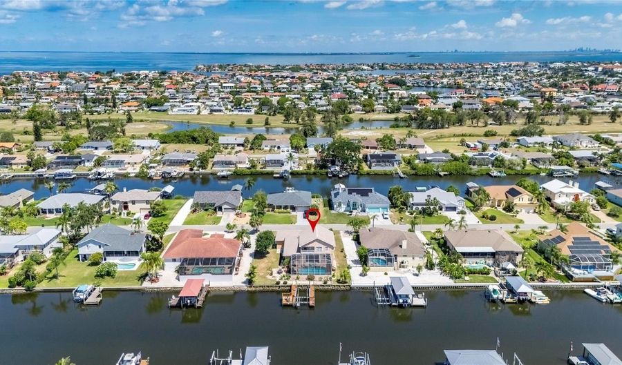 830 GOLF ISLAND Dr, Apollo Beach, FL 33572 - 4 Beds, 3 Bath