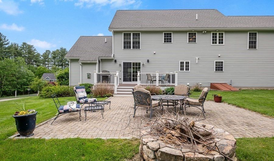 26 Mountain Laurel Rd, Ayer, MA 01432 - 4 Beds, 4 Bath